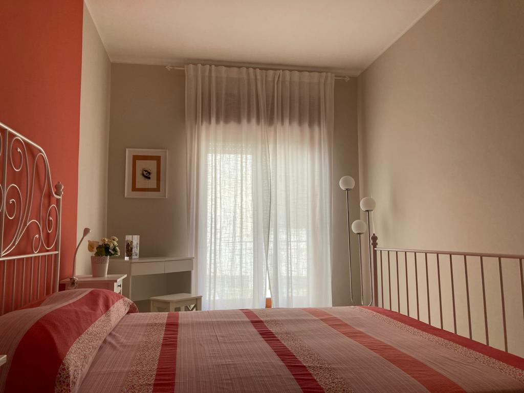 Camera da letto b