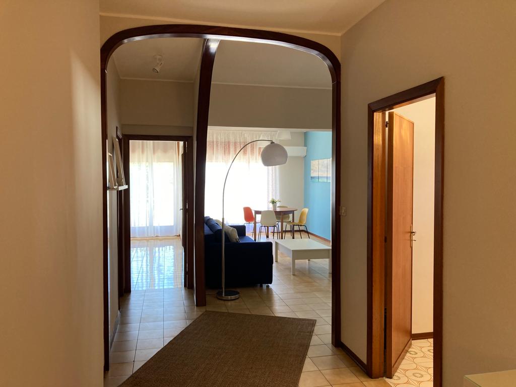 soggiorno visto da ingresso